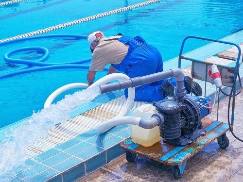 Pool Cleaning in Dubai